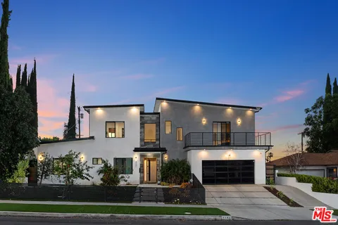 $2,850,000 | 5131 Etiwanda Avenue, Tarzana, CA 91356