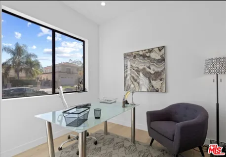 $2,850,000 | 5131 Etiwanda Avenue, Tarzana, CA 91356