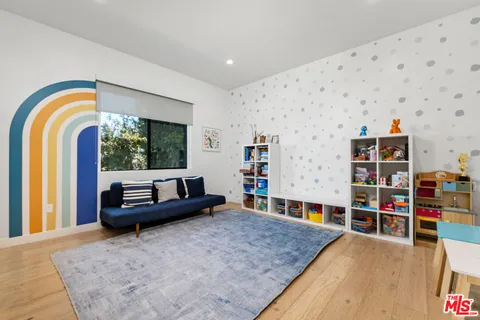 $2,850,000 | 5131 Etiwanda Avenue, Tarzana, CA 91356