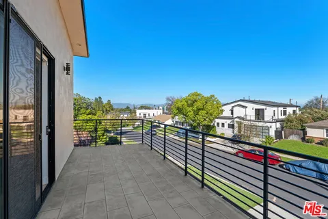 $2,850,000 | 5131 Etiwanda Avenue, Tarzana, CA 91356