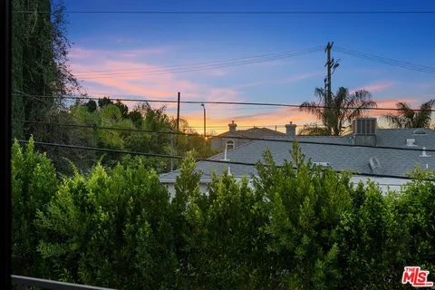 $2,850,000 | 5131 Etiwanda Avenue, Tarzana, CA 91356