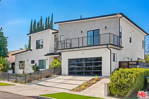 $2,850,000 | 5131 Etiwanda Avenue, Tarzana, CA 91356