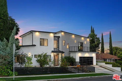 $2,850,000 | 5131 Etiwanda Avenue, Tarzana, CA 91356