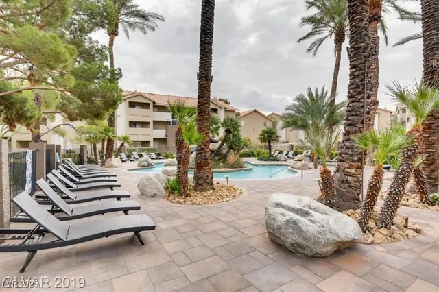 $2,995 | 4200 South Valley View Boulevard, Unit 2001, Las Vegas, NV 89103