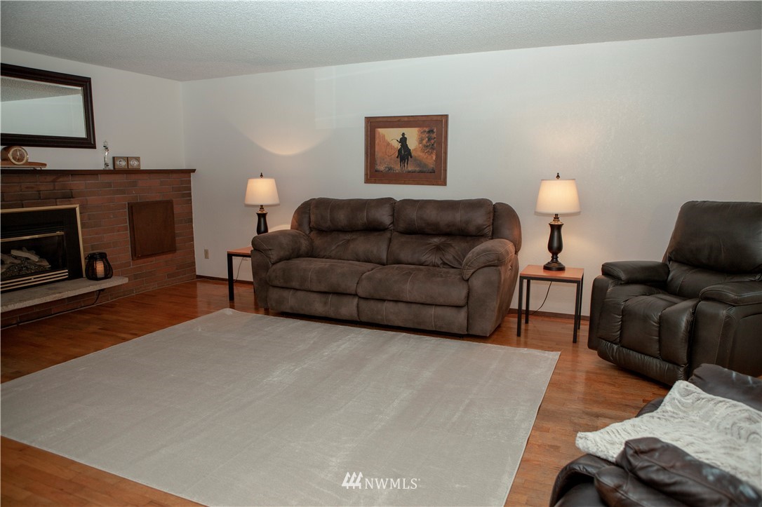 12632 Alexander Road Everett, WA 98204 - Photo 6 of 25 Gallery Image 6