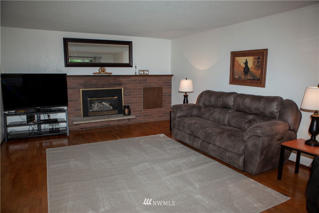 12632 Alexander Road Everett, WA 98204 - Photo 7 of 25 Gallery Image 7