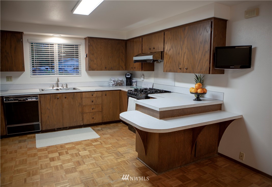 12632 Alexander Road Everett, WA 98204 - Photo 8 of 25 Gallery Image 8
