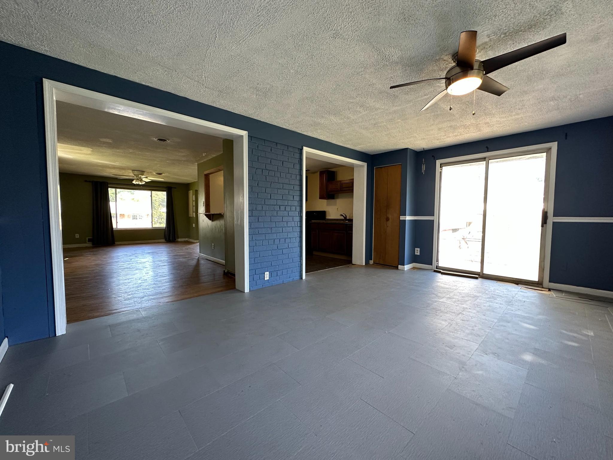 11903 Indigo Road Silver Spring, MD 20906 - Photo 11 of 29 Family room