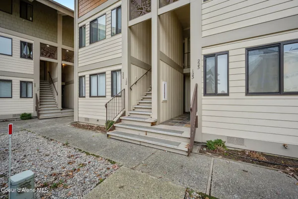 $630,000 | 301 Iberian Way, Unit 223, Sandpoint, ID 83864