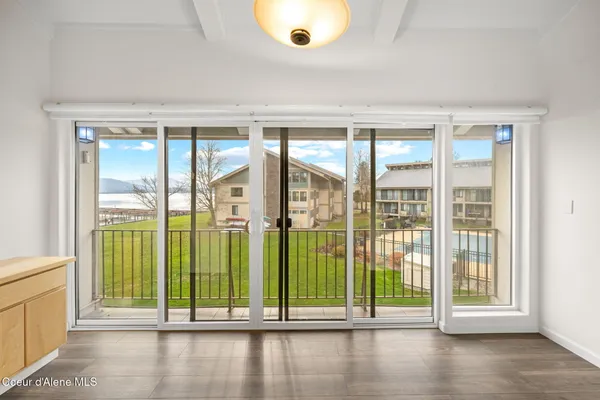 $650,000 | 301 Iberian Way, Unit 223, Sandpoint, ID 83864
