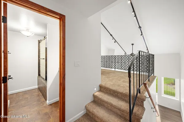 $650,000 | 301 Iberian Way, Unit 223, Sandpoint, ID 83864
