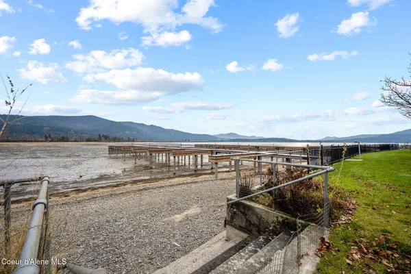 $650,000 | 301 Iberian Way, Unit 223, Sandpoint, ID 83864