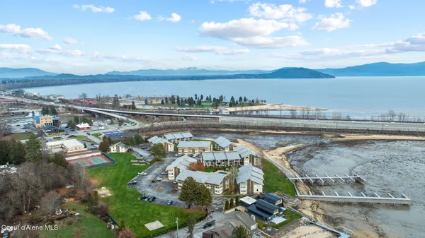 $650,000 | 301 Iberian Way, Unit 223, Sandpoint, ID 83864