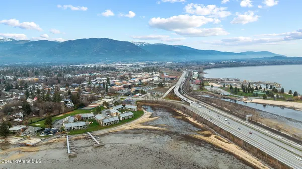 $650,000 | 301 Iberian Way, Unit 223, Sandpoint, ID 83864