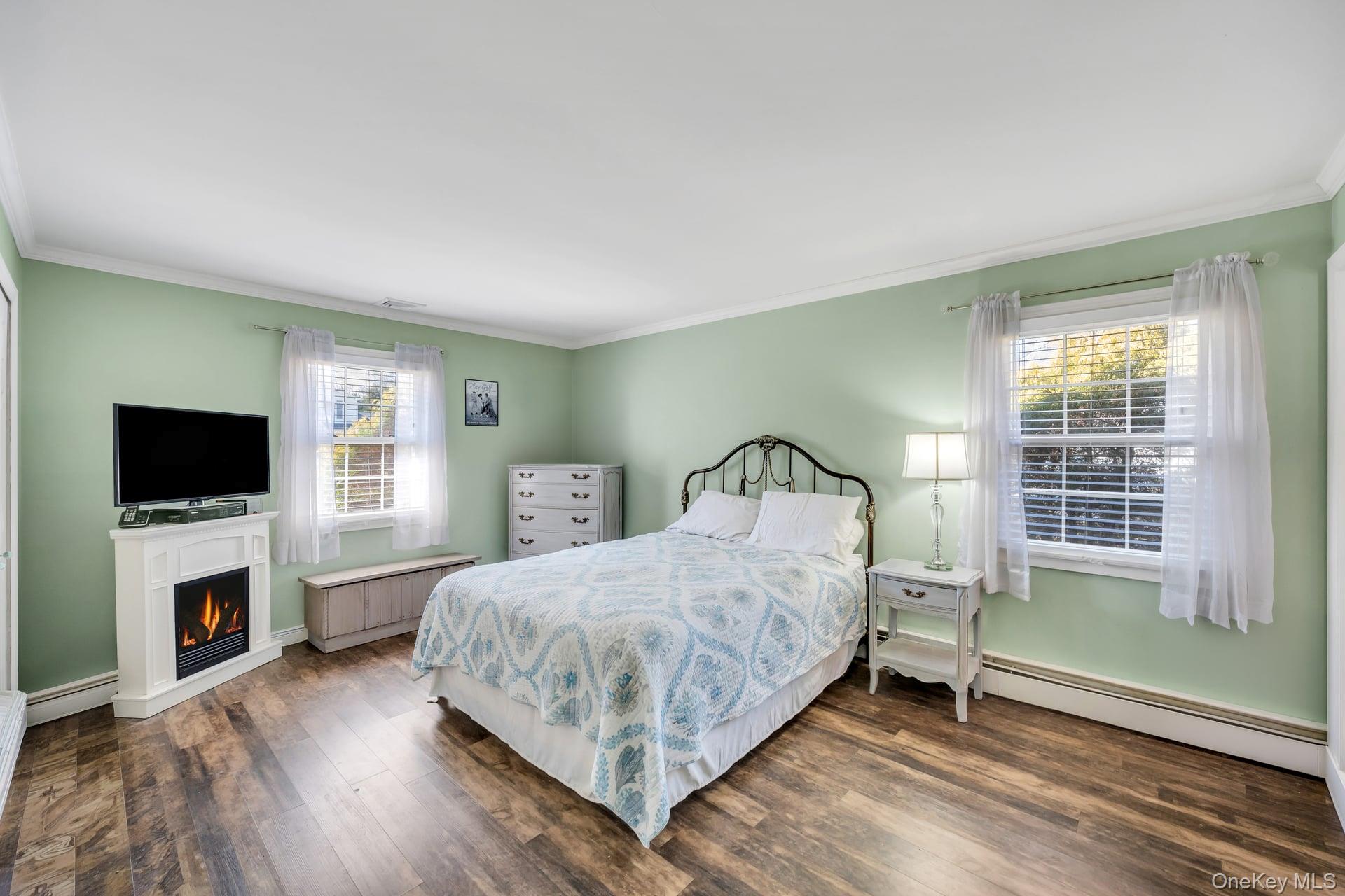 27 Westbrook Road Coram, NY 11727 - Photo 13 of 25 Large Bedroom