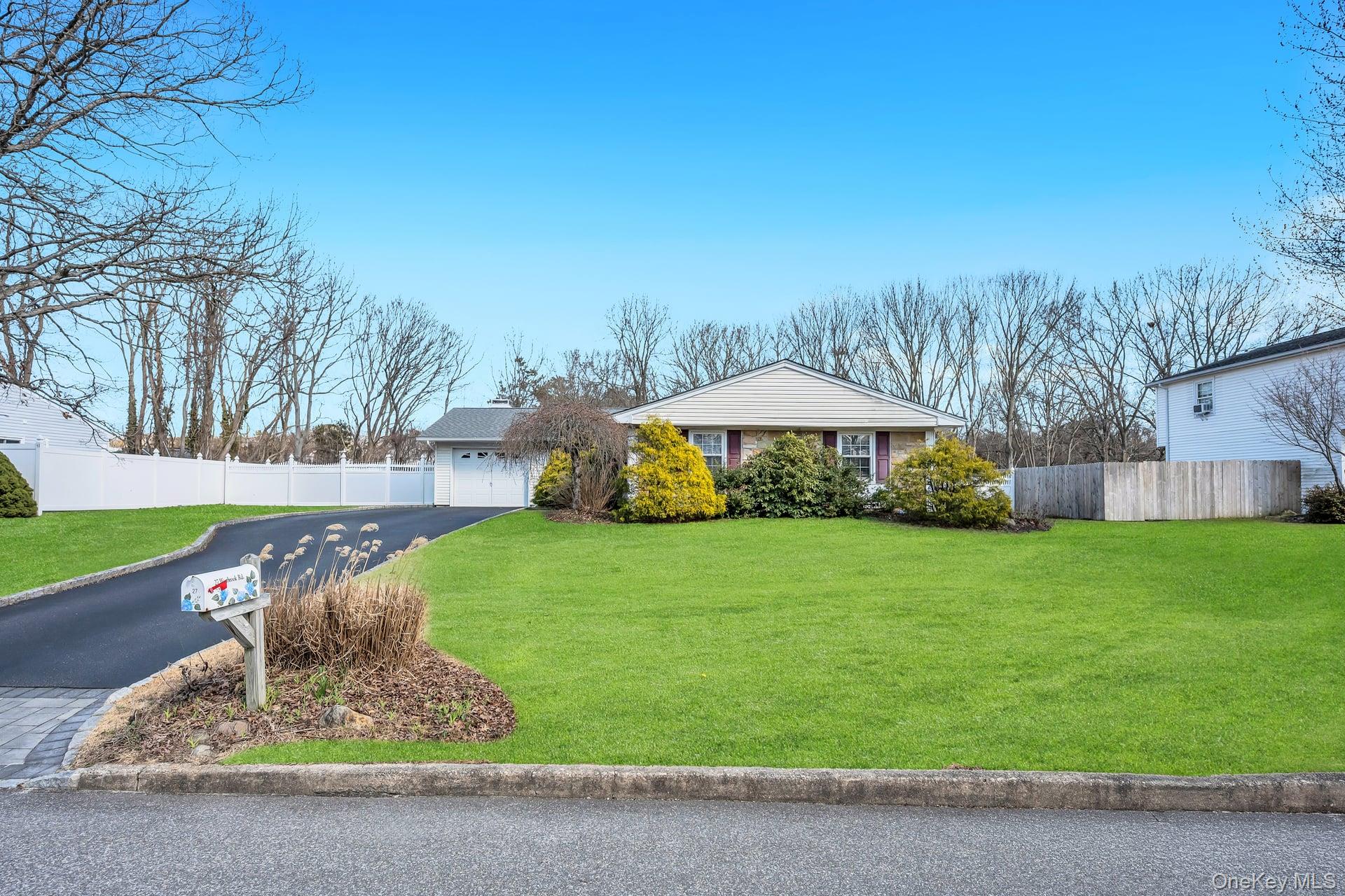 27 Westbrook Road Coram, NY 11727 - Photo 2 of 25