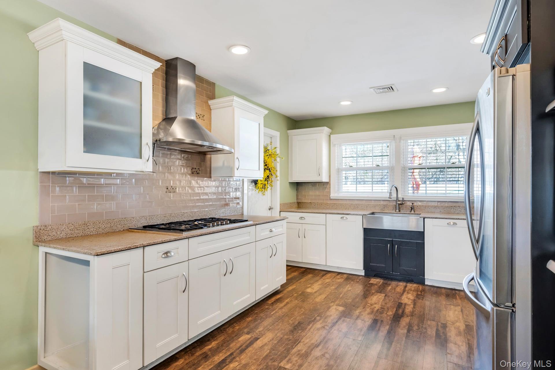27 Westbrook Road Coram, NY 11727 - Photo 5 of 25 Completely Updated Kitchen