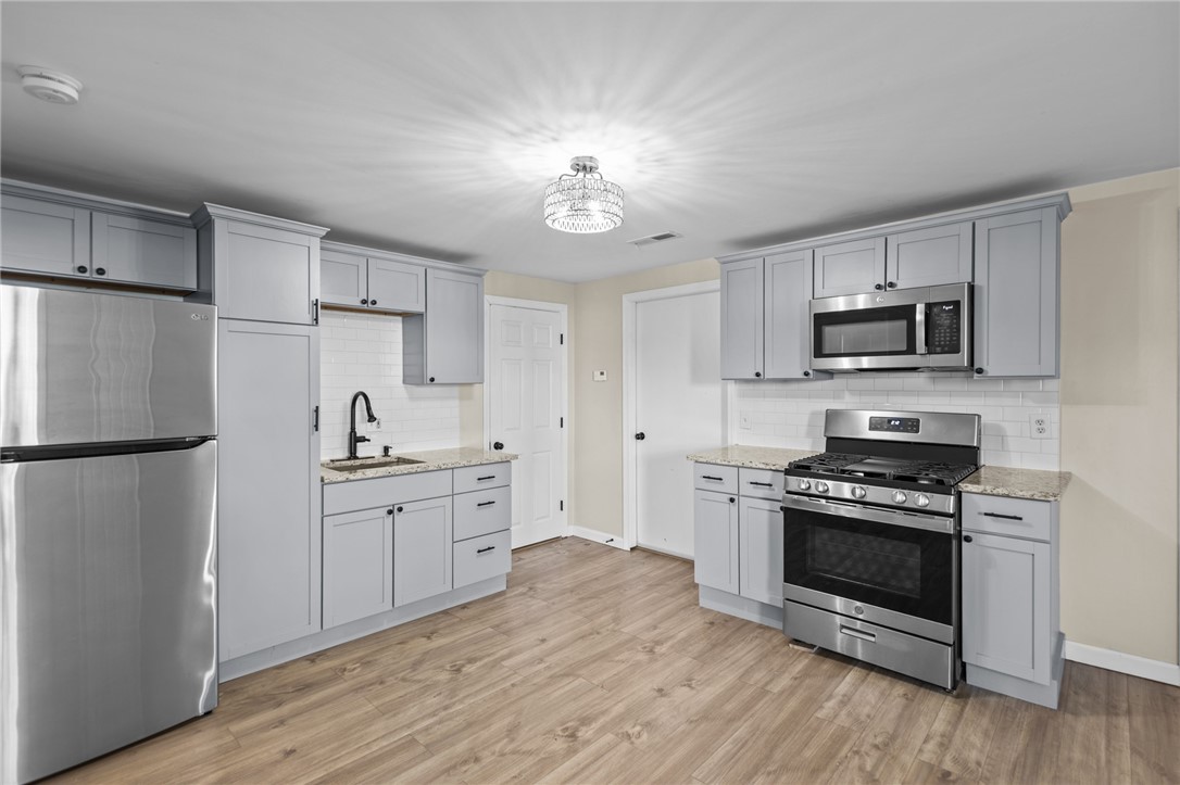 19 Curtis Street Warwick, RI 02889 - Photo 11 of 29