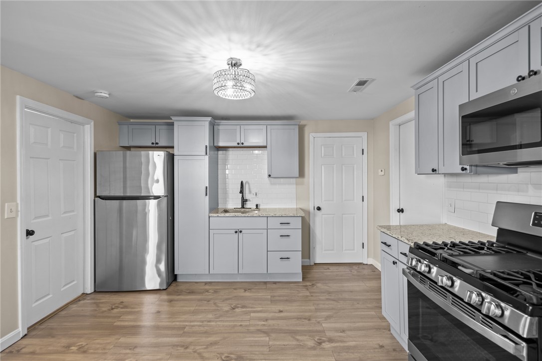 19 Curtis Street Warwick, RI 02889 - Photo 13 of 29
