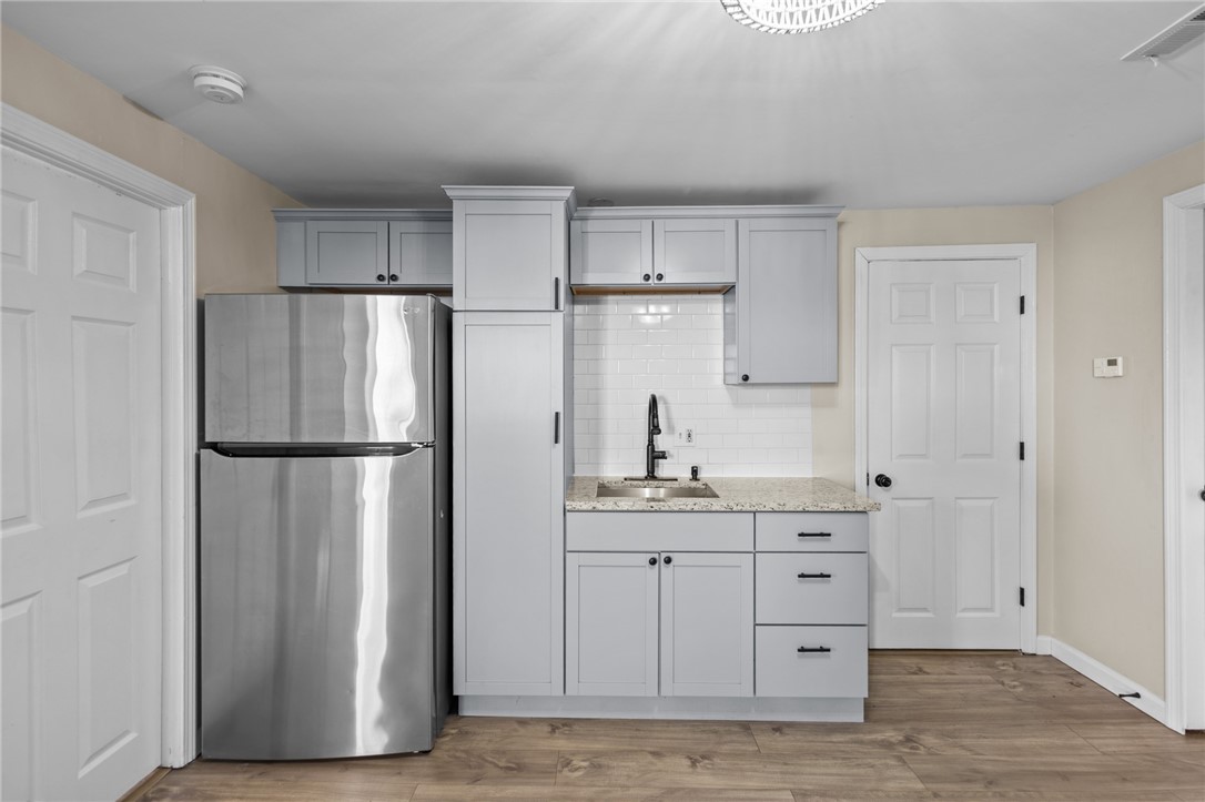 19 Curtis Street Warwick, RI 02889 - Photo 15 of 29