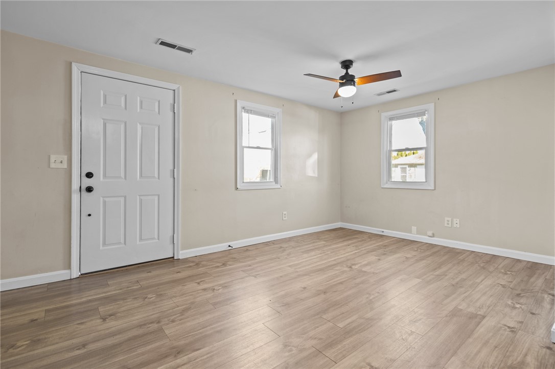 19 Curtis Street Warwick, RI 02889 - Photo 16 of 29