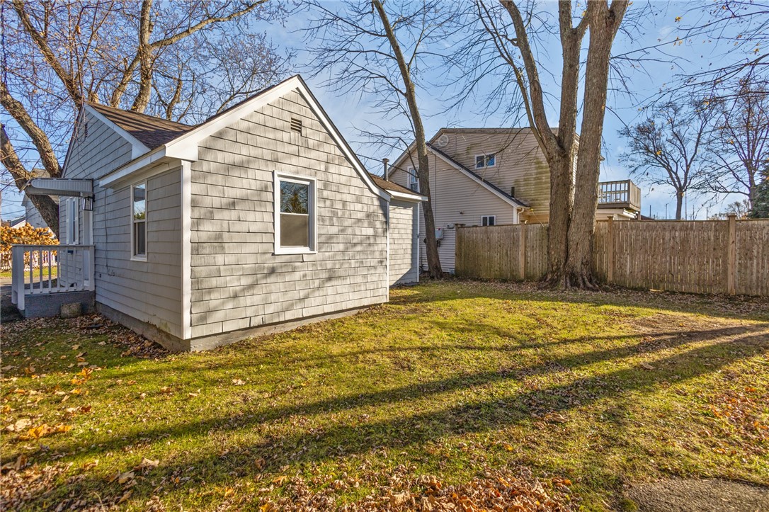 19 Curtis Street Warwick, RI 02889 - Photo 3 of 29