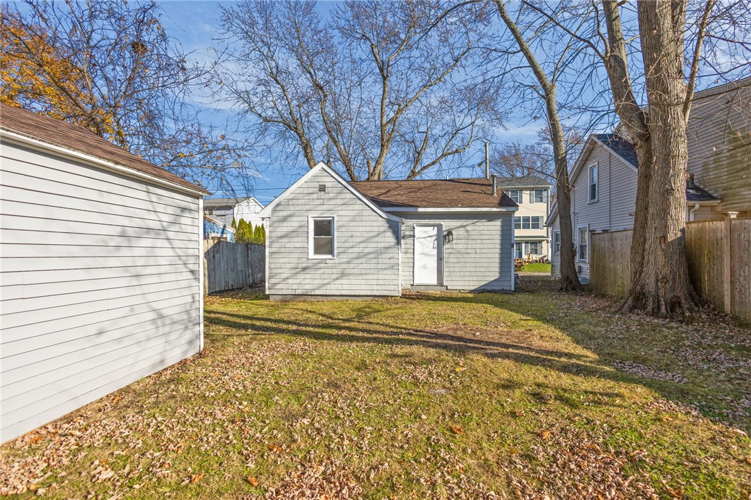 19 Curtis Street Warwick, RI 02889 - Photo 4 of 29