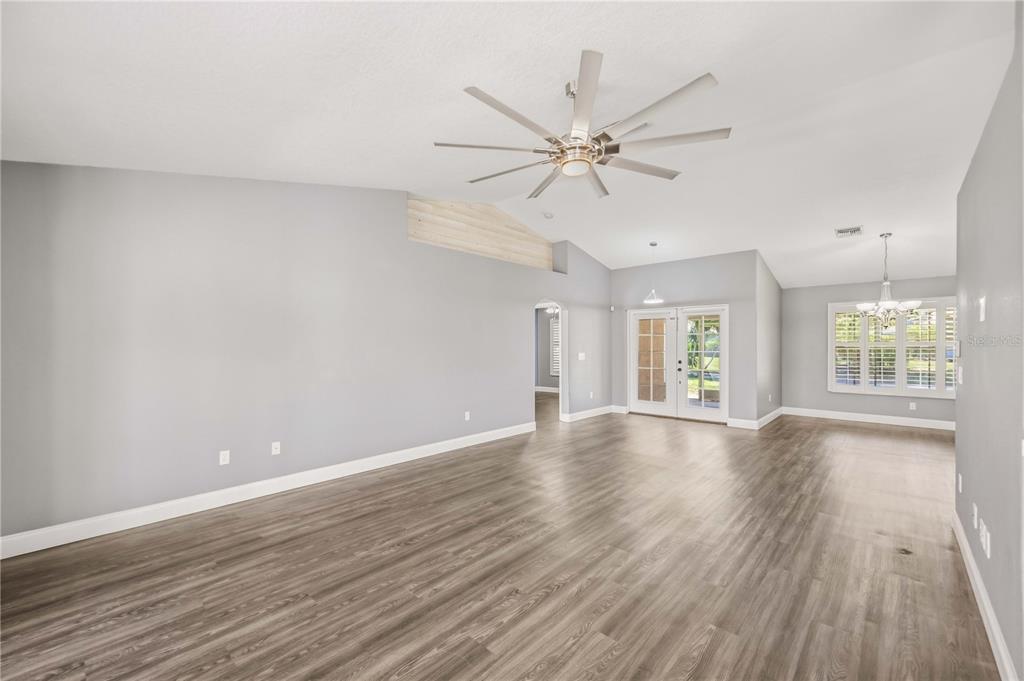 2671 Serpula Road Venice, FL 34293 - Photo 12 of 60 Gallery Image 12
