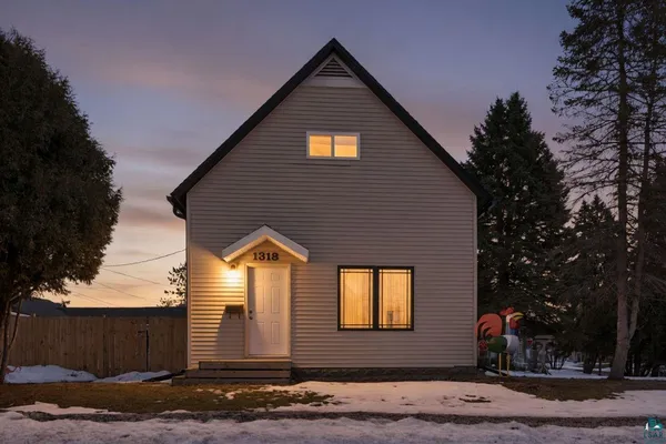 $225,000 | 1318 6th Street West, Ashland, WI 54806