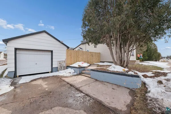 $225,000 | 1318 6th Street West, Ashland, WI 54806