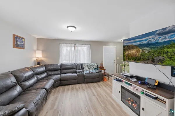 $225,000 | 1318 6th Street West, Ashland, WI 54806