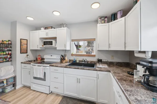 $225,000 | 1318 6th Street West, Ashland, WI 54806