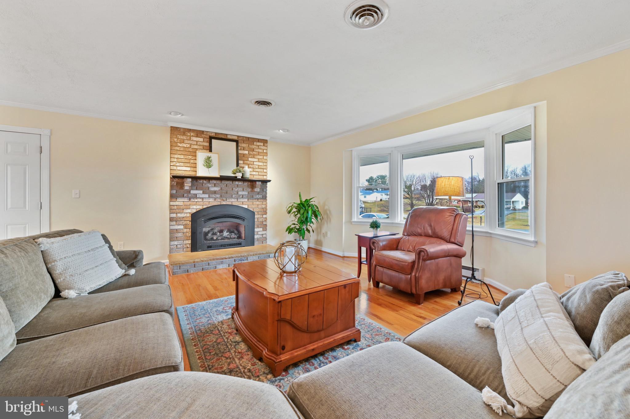 1035 St Michaels Road Mount Airy, MD 21771 - Photo 5 of 54 Gallery Image 5