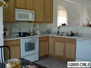 5936 Raisin Tree Lane Charlotte, NC 28215 - Photo 3 of 8 Gallery Image 3