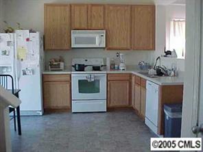 5936 Raisin Tree Lane Charlotte, NC 28215 - Photo 7 of 8 Gallery Image 7