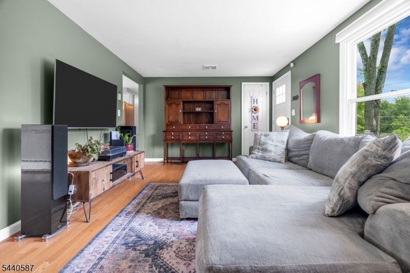 4 Beavers Street High Bridge, NJ 08829 - Photo 7 of 31