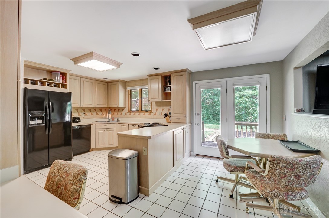 225 Davis Road Centerville, OH 45459 - Photo 18 of 70
