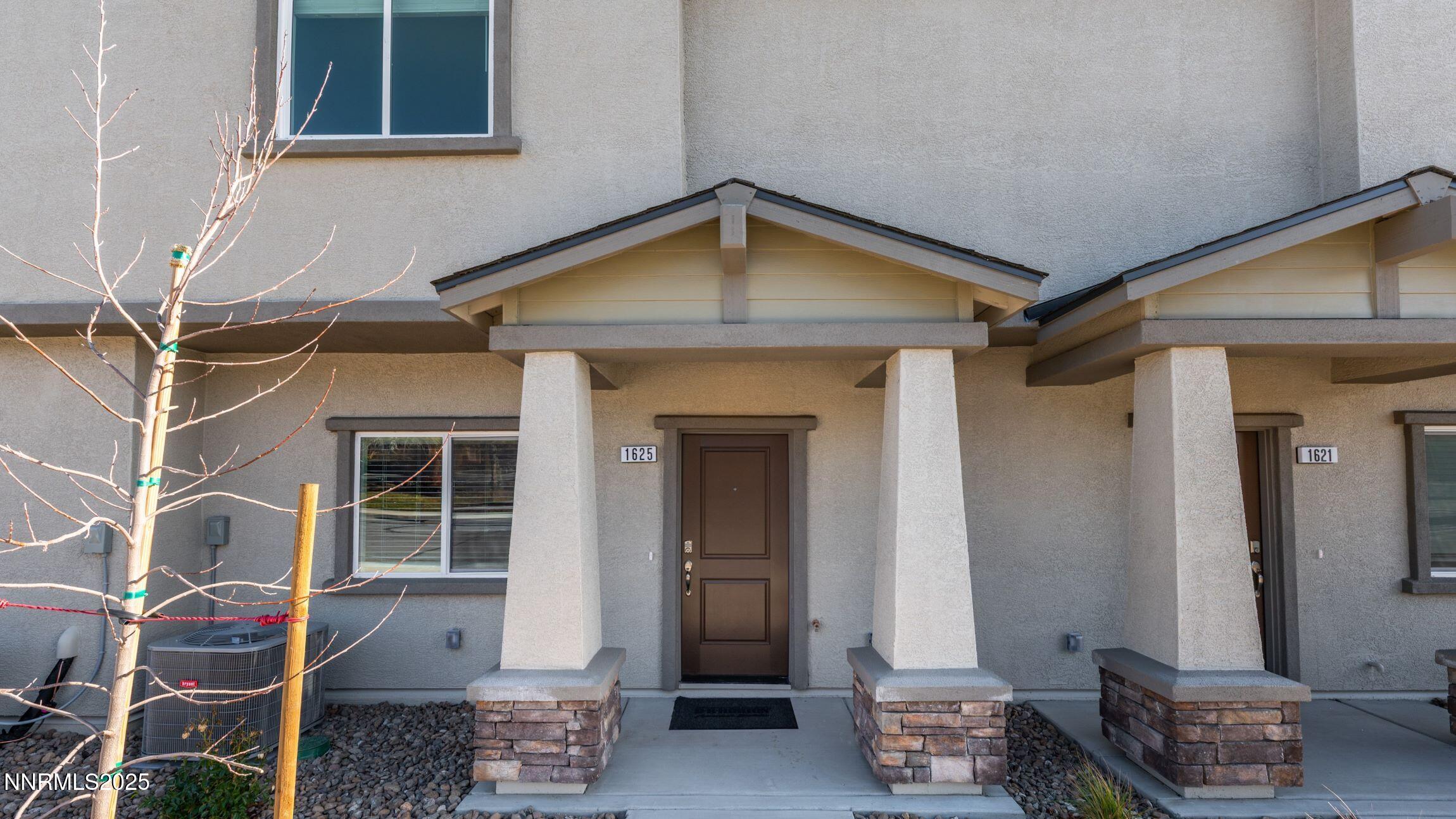 1625 Icelandic Way Reno, NV 89523 - Photo 2 of 26 a view of a house with backyard