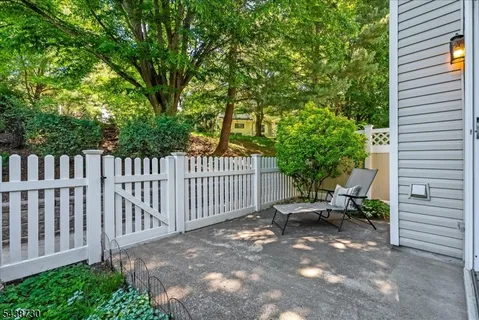 $574,900 | 52 Encampment Drive, Bedminster, NJ 07921