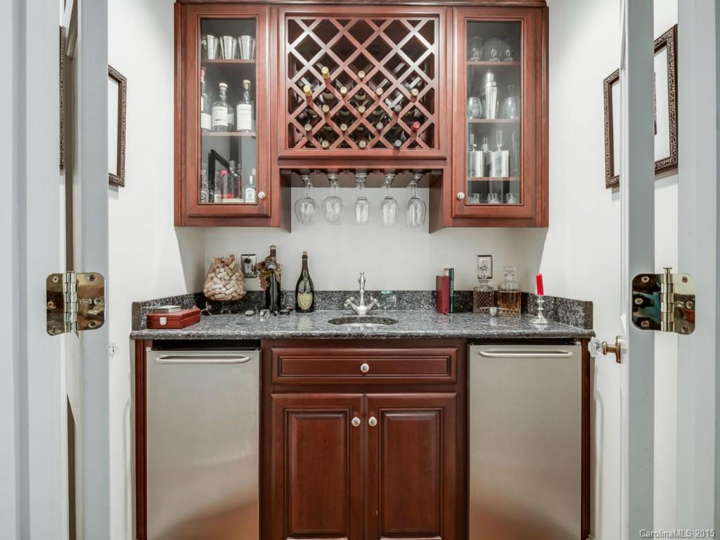 1629 Queens Road West Charlotte, NC 28207 - Photo 11 of 24 Gallery Image 11