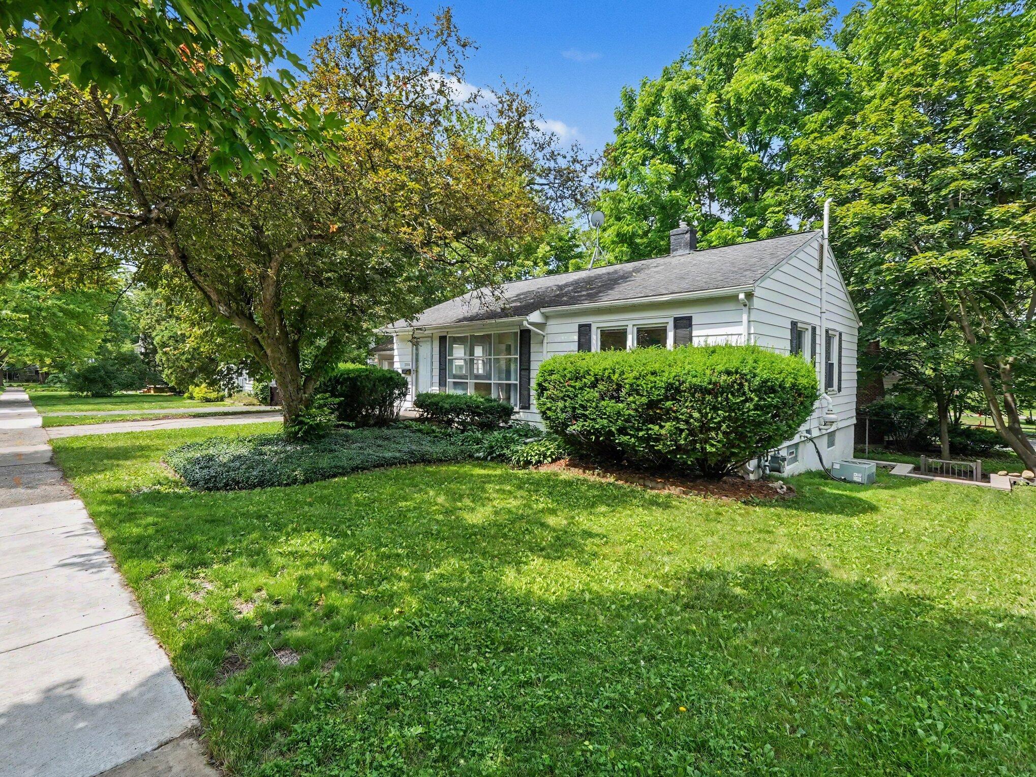2010 Ferdon Road Ann Arbor, MI 48104 - Photo 1 of 24 003_file_6001