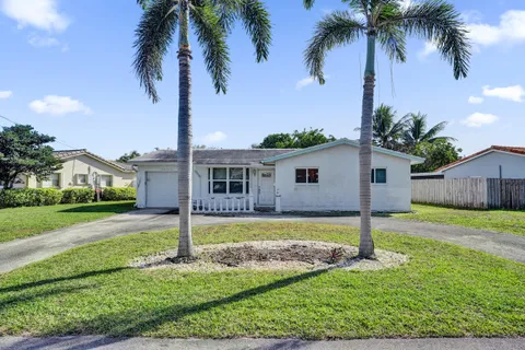$675,000 | 2110 Northeast 29th Street, Lighthouse Point, FL 33064