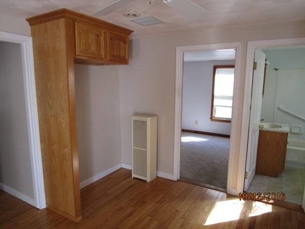 464 Sunderland Road Worcester, MA 01604 - Photo 5 of 9 Gallery Image 5
