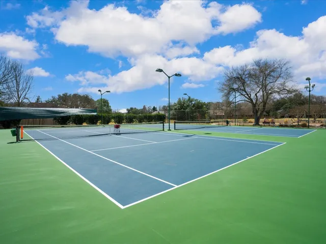 a view of a tennis court