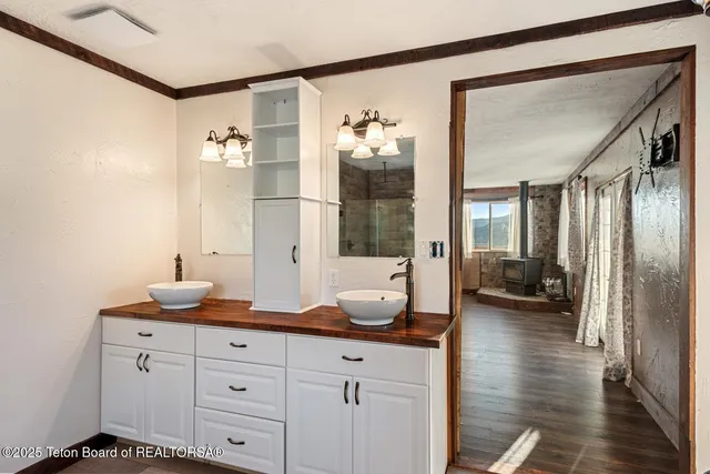 $425,000 | 1051 Bailey Loop, La Barge, WY 83123