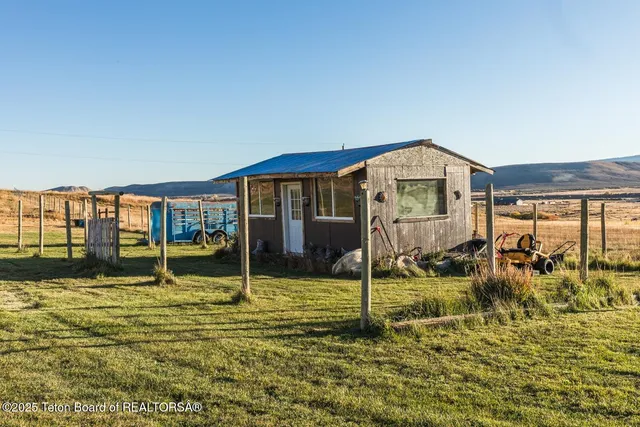 $425,000 | 1051 Bailey Loop, La Barge, WY 83123