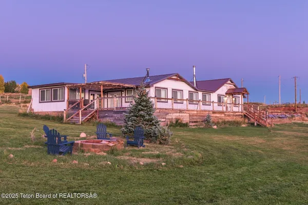 $425,000 | 1051 Bailey Loop, La Barge, WY 83123