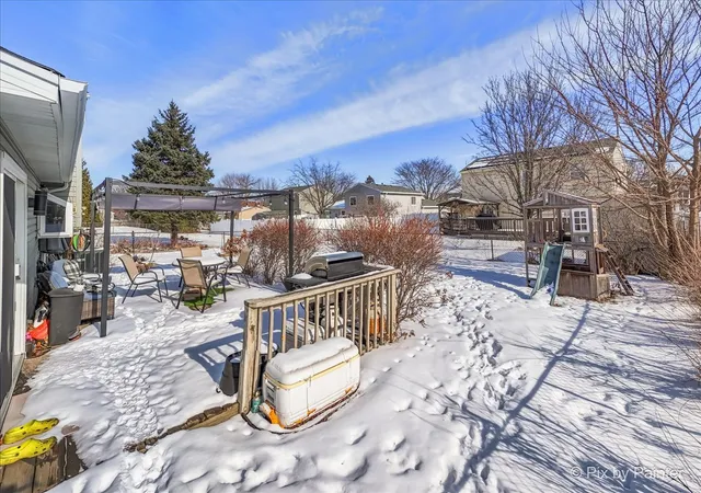 $350,000 | 320 Homestead Drive, Bolingbrook, IL 60440