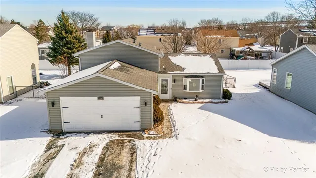$350,000 | 320 Homestead Drive, Bolingbrook, IL 60440