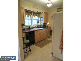 896 Sackettsford Road Ivyland, PA 18974 - Photo 3 of 12 Kitchen
